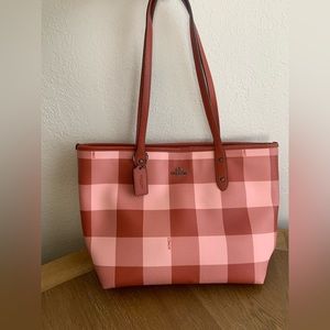 Coach tote bag - good condition!!